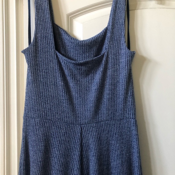 Gap. Size small jumpsuit. - Picture 4 of 7